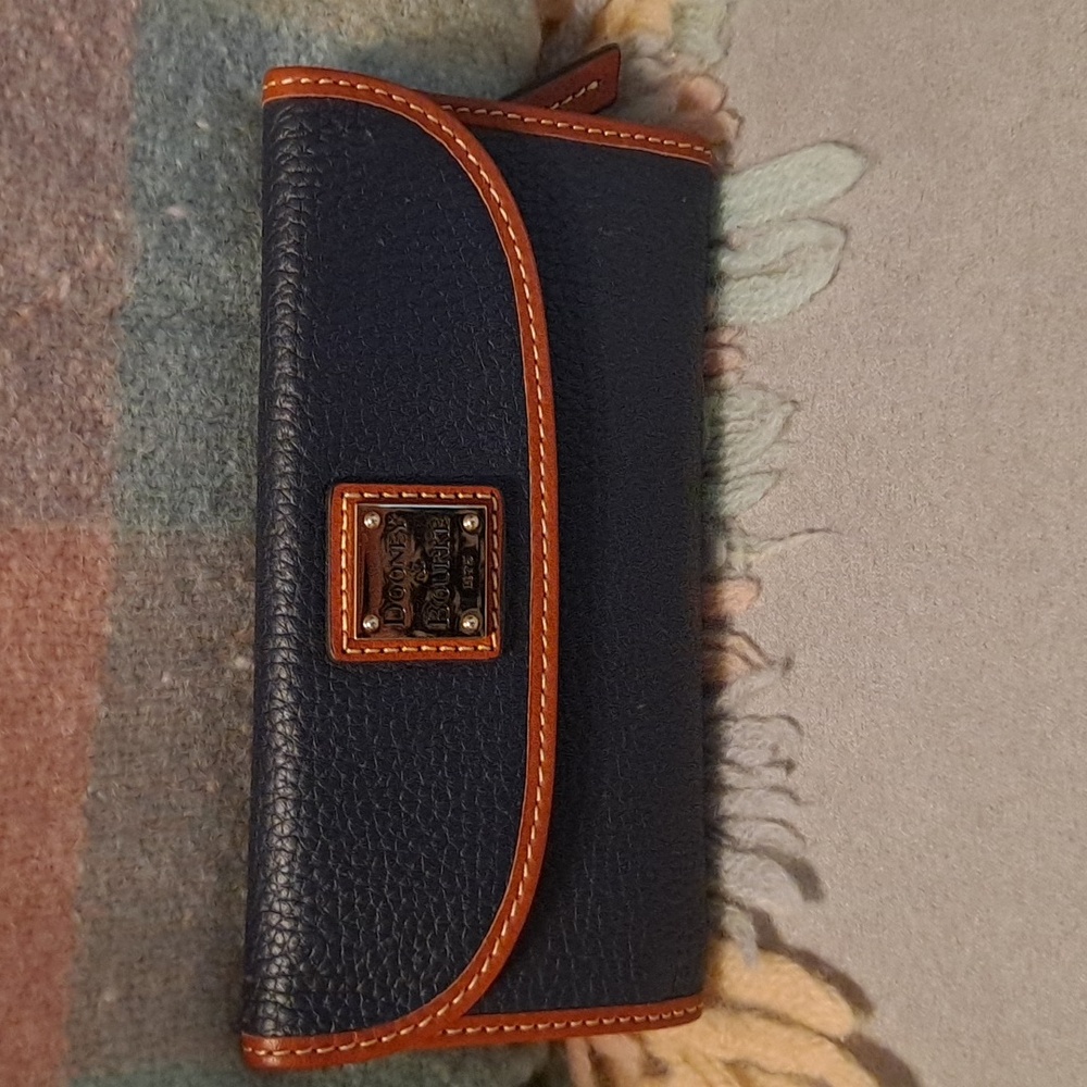 Dooney and Bourke Continental wallet in Midnight blue pebble leather